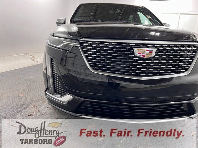 Used 2025 Cadillac XT6 Premium Luxury image 10