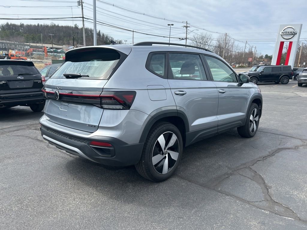 Used 2025 Volkswagen Taos S AWD/4WD image 7