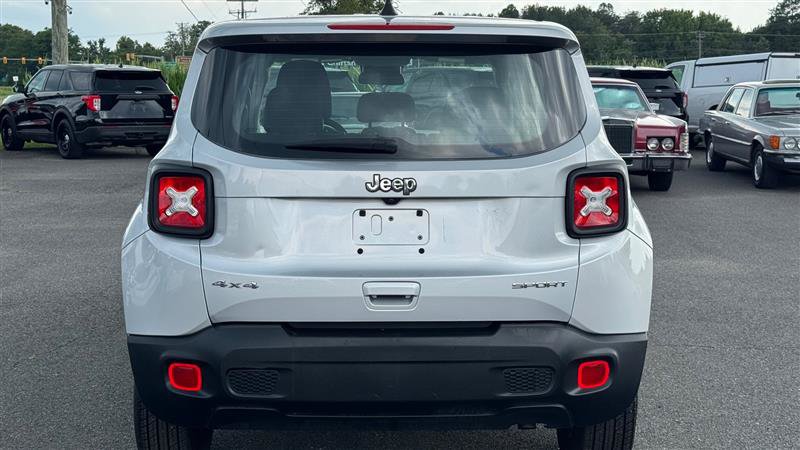 Used 2021 Jeep Renegade Sport AWD/4WD image 6