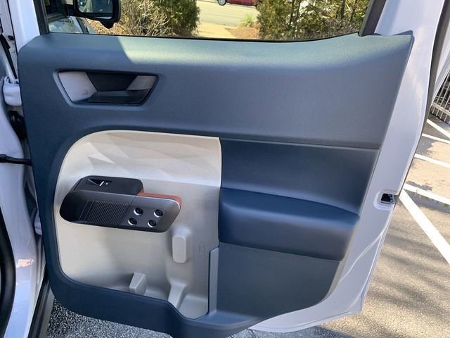 Used 2025 Ford Maverick Lariat w/ 4K Tow Package image 11