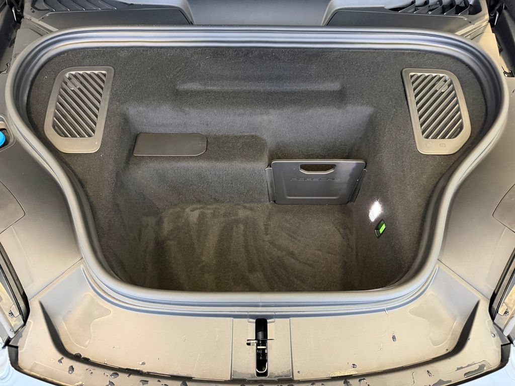 Certified 2025 Porsche Macan 4S Electric AWD/4WD image 25