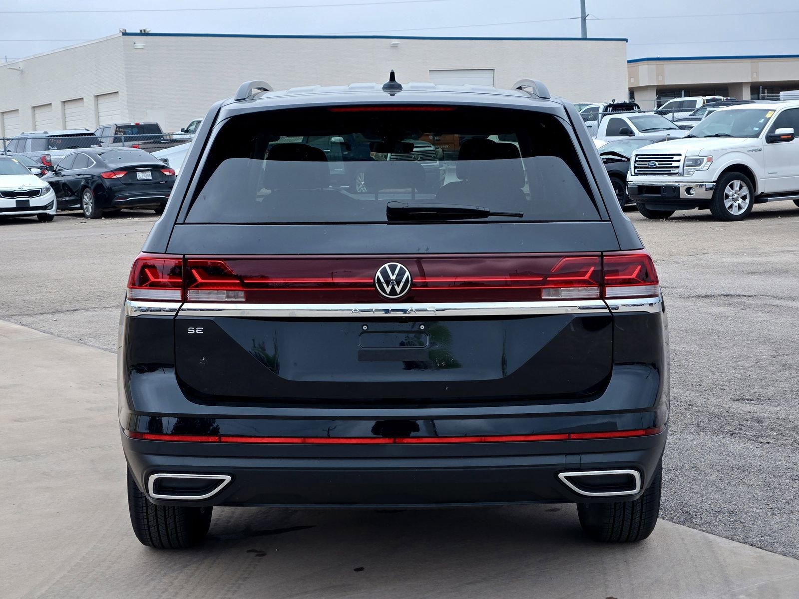New 2026 Volkswagen Atlas SE image 5