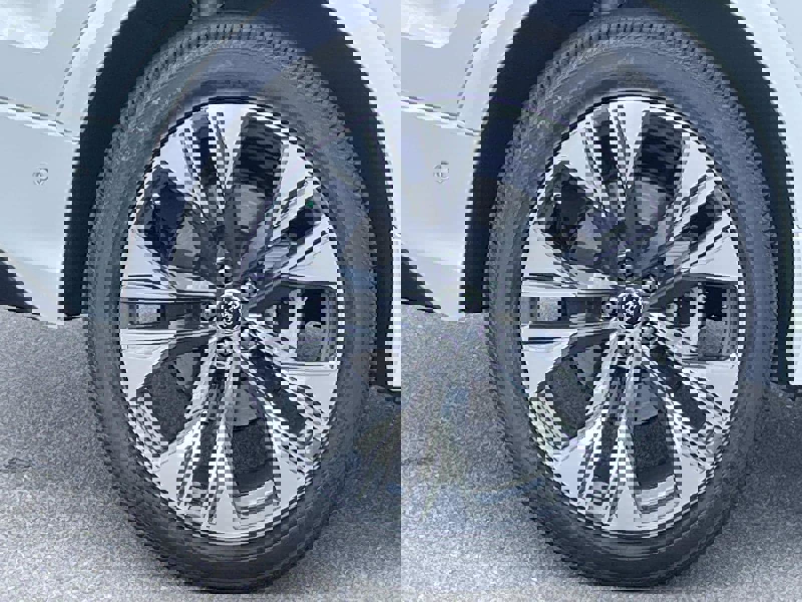 Used 2025 Audi Q8 Premium Plus image 9