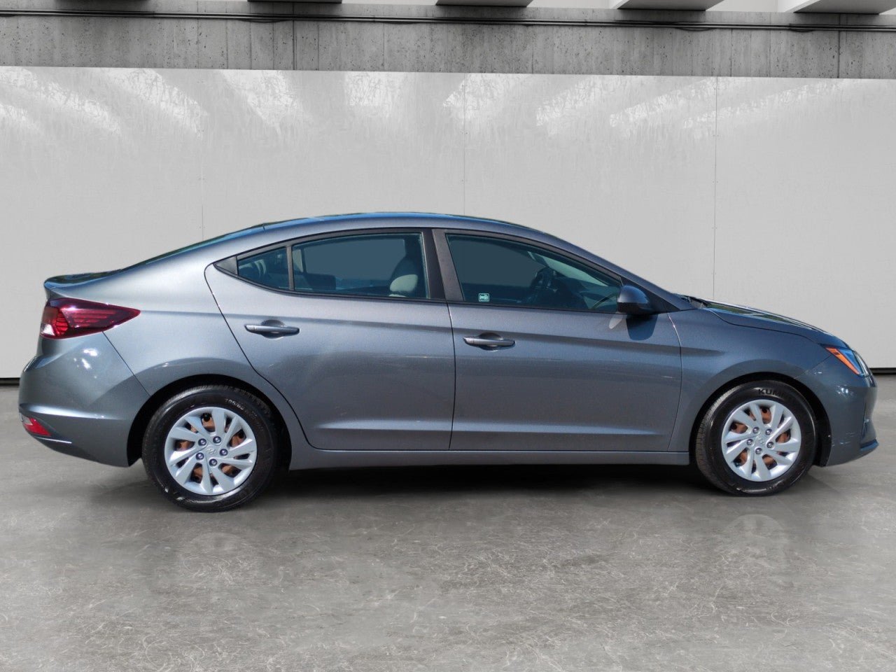 Used 2019 Hyundai Elantra SE FWD image 8