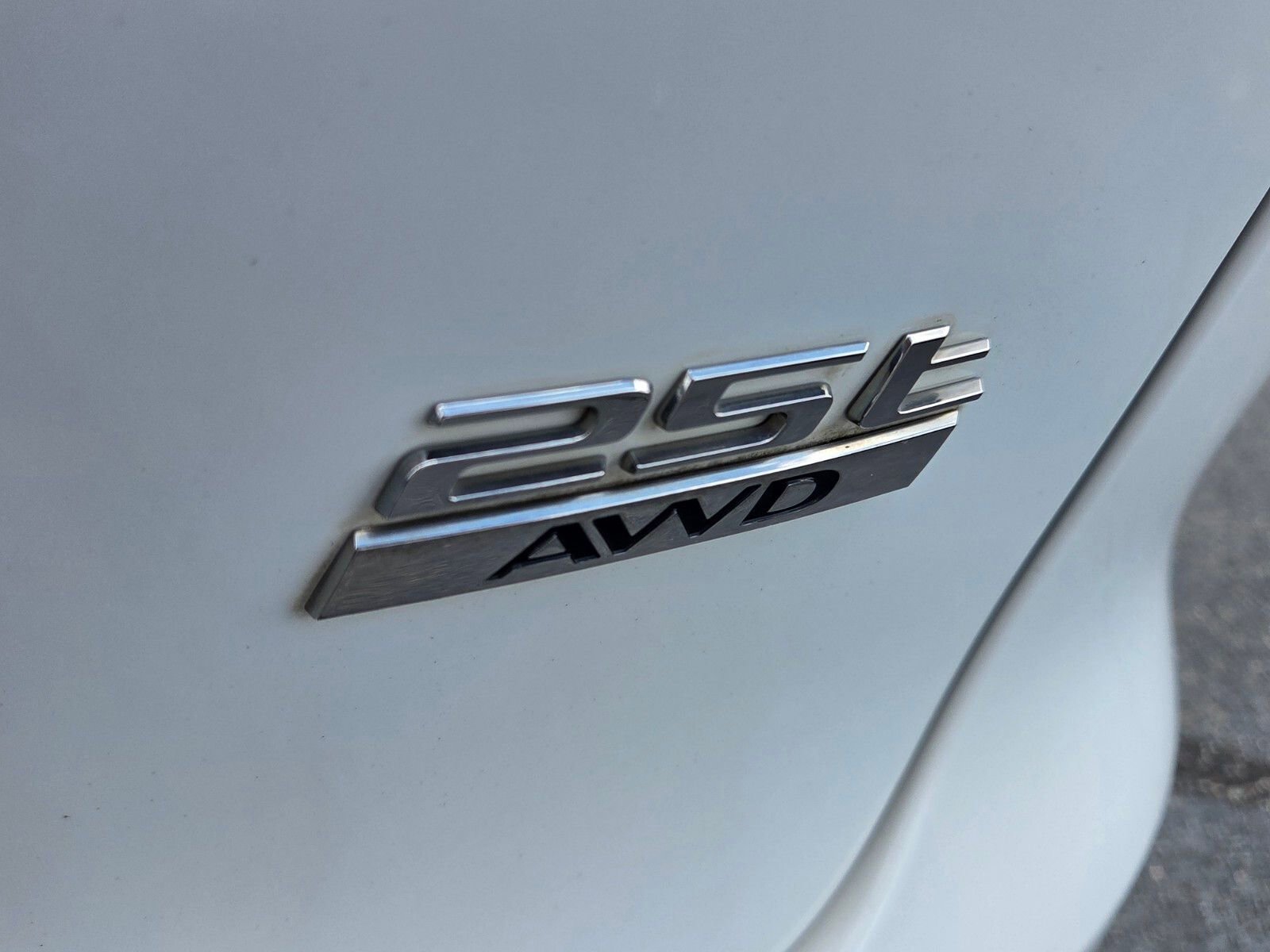 Used 2019 Jaguar F-PACE AWD/4WD image 12