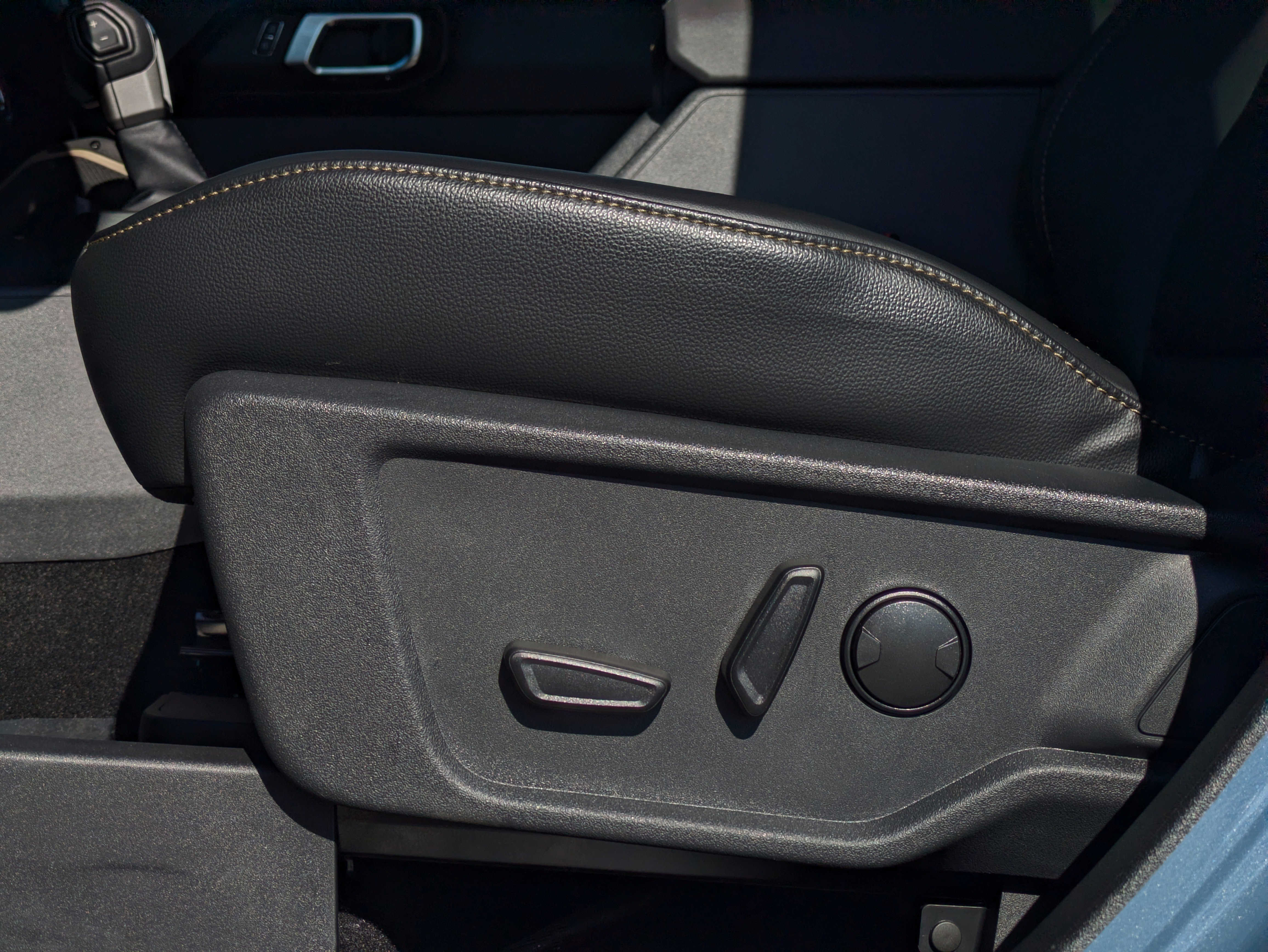 New 2025 Ford Bronco Badlands image 40