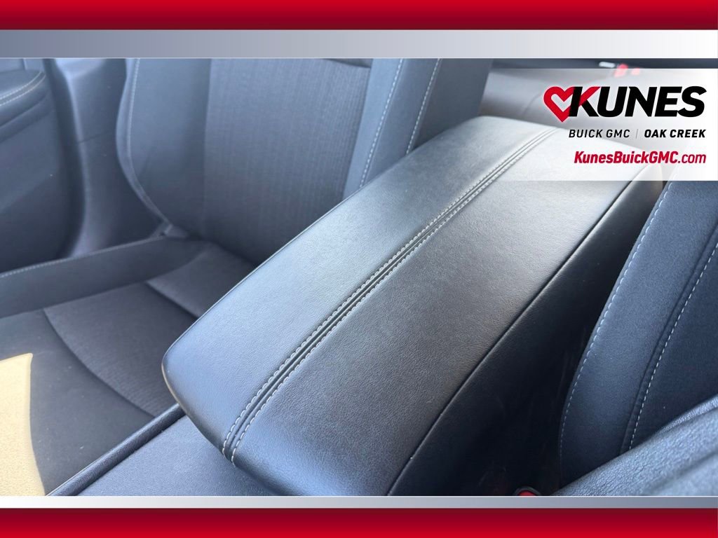 Used 2025 Nissan Altima 2.5 SV FWD image 17