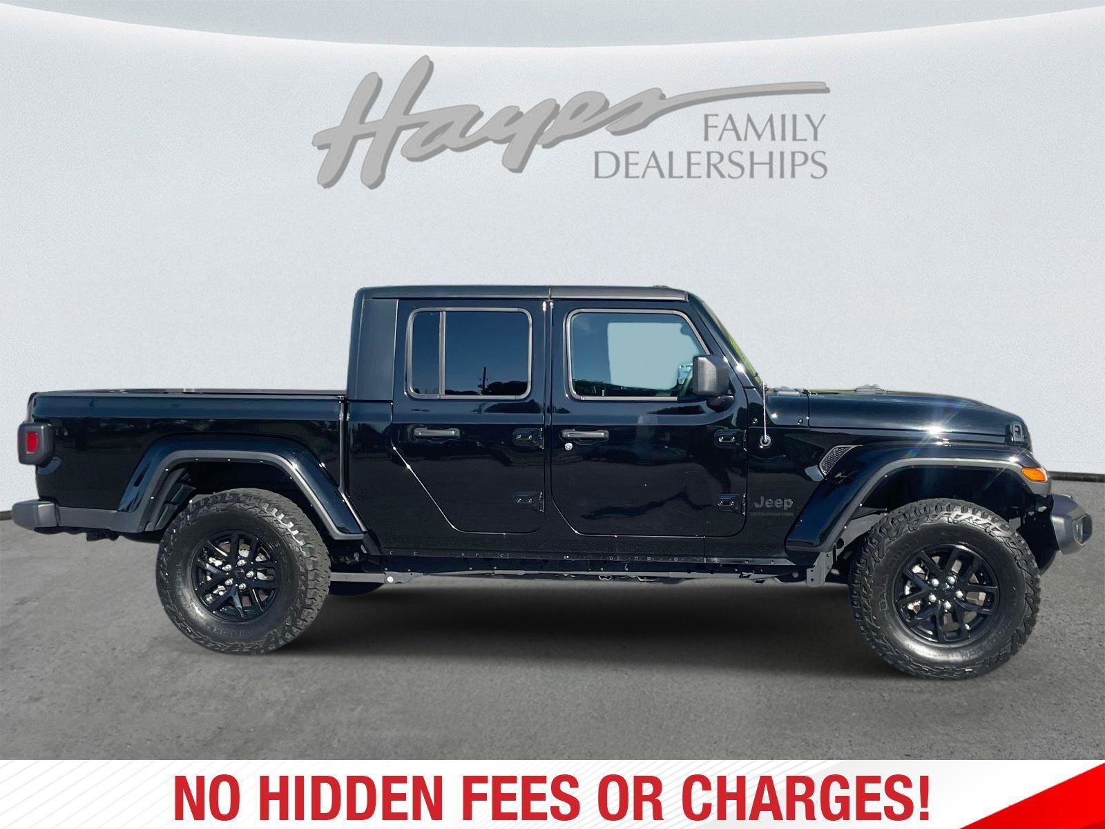 Used 2023 Jeep Gladiator Sport AWD/4WD image 2