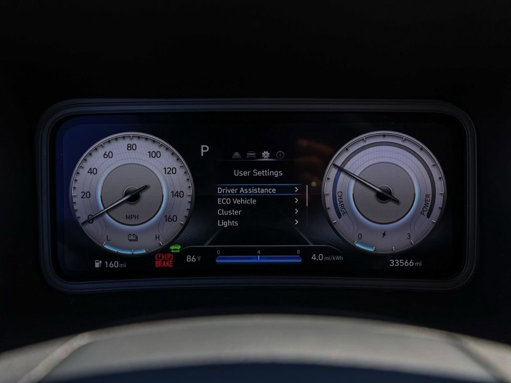 Used 2023 Hyundai Kona SE image 28