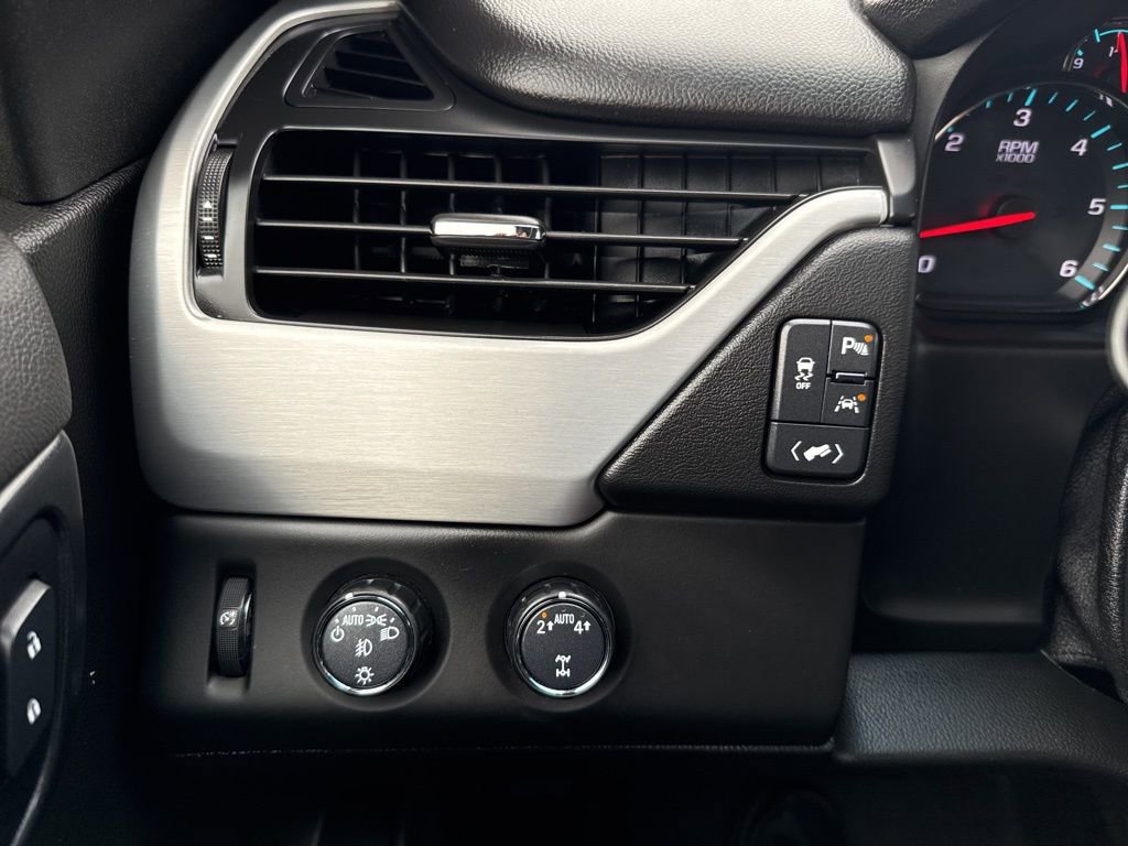 Used 2020 GMC Yukon XL SLT image 23