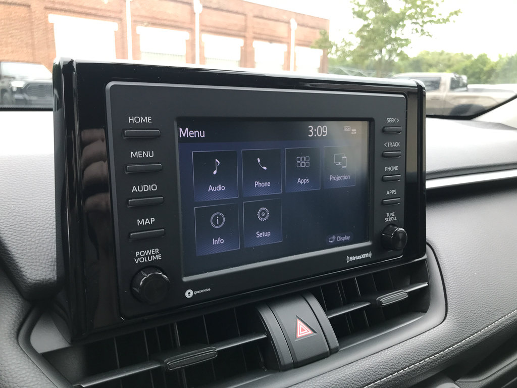 Used 2021 Toyota RAV4 XLE AWD/4WD image 20
