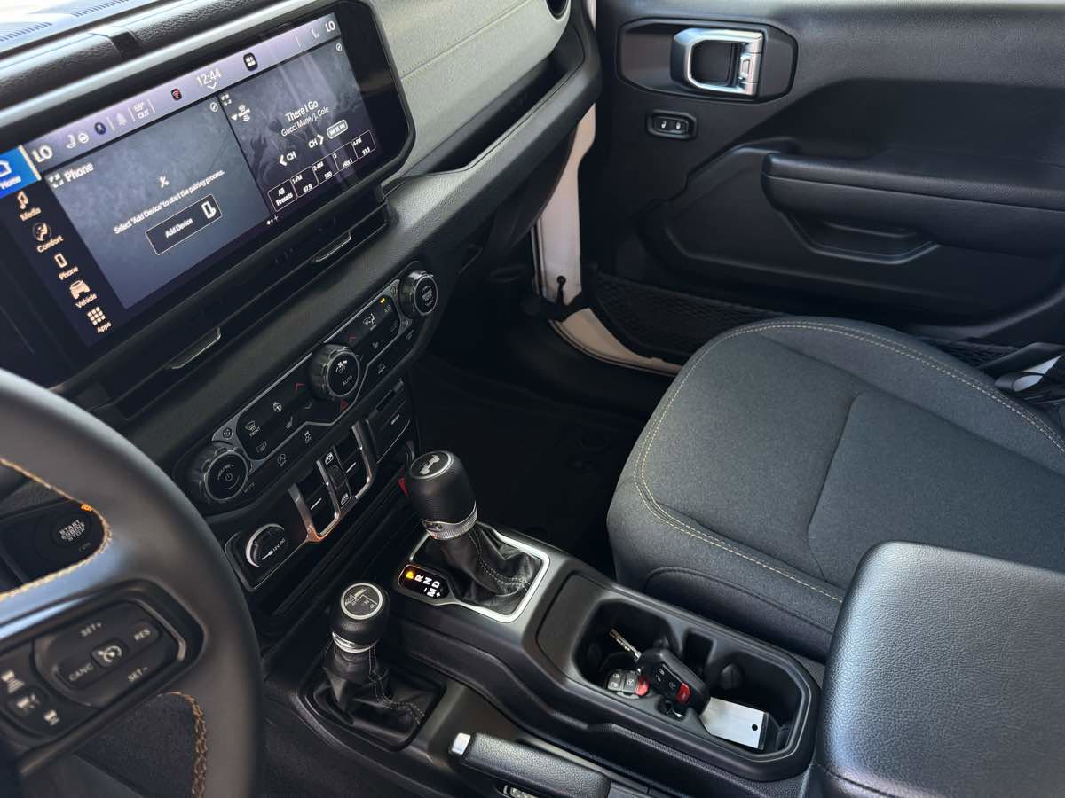 Used 2024 Jeep Wrangler Sport S AWD/4WD image 16