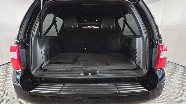 Used 2017 Ford Expedition EL Limited w/ Equipment Group 301A AWD/4WD image 28