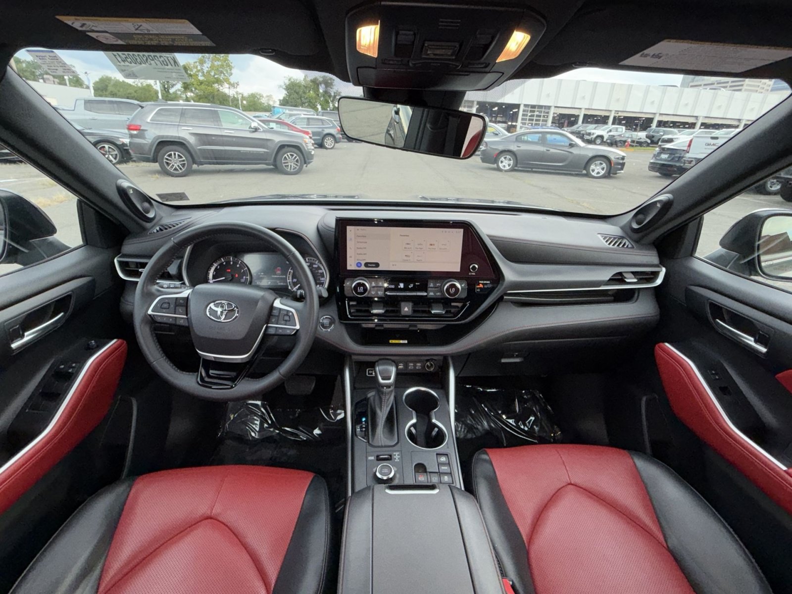 Used 2023 Toyota Highlander XSE AWD/4WD image 23