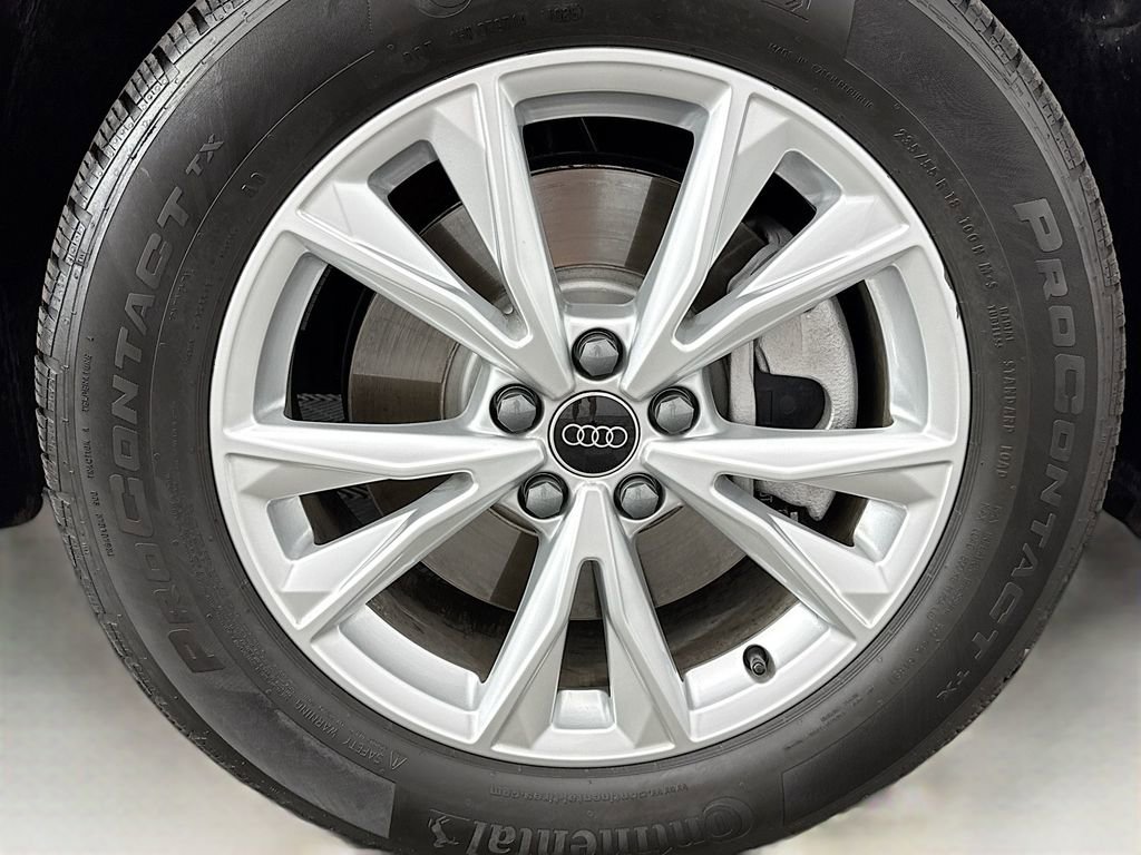 Certified 2025 Audi Q3 2.0T Premium w/ Convenience Package image 30
