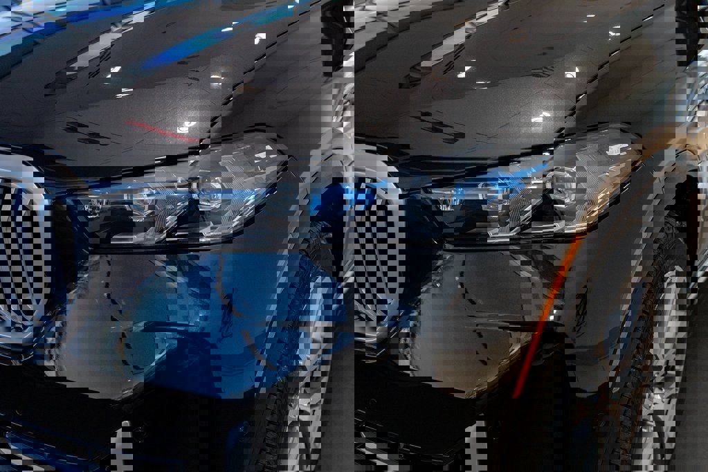 New 2026 BMW X5 xDrive50e image 8