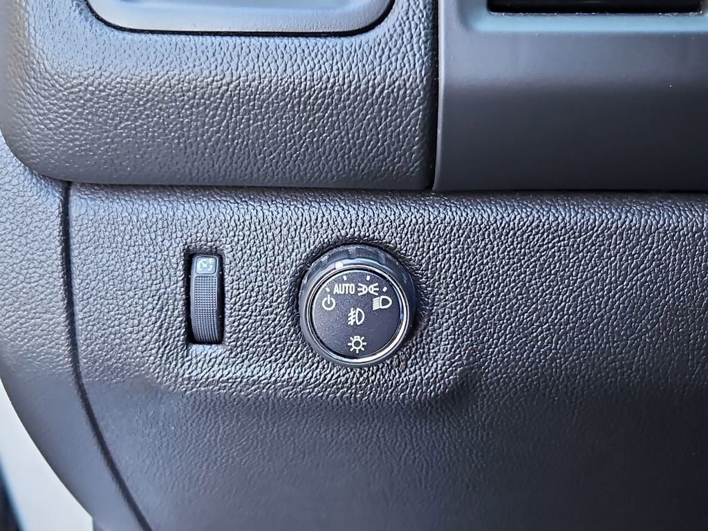 Used 2015 Chevrolet Colorado LT w/ LT Convenience Package image 15