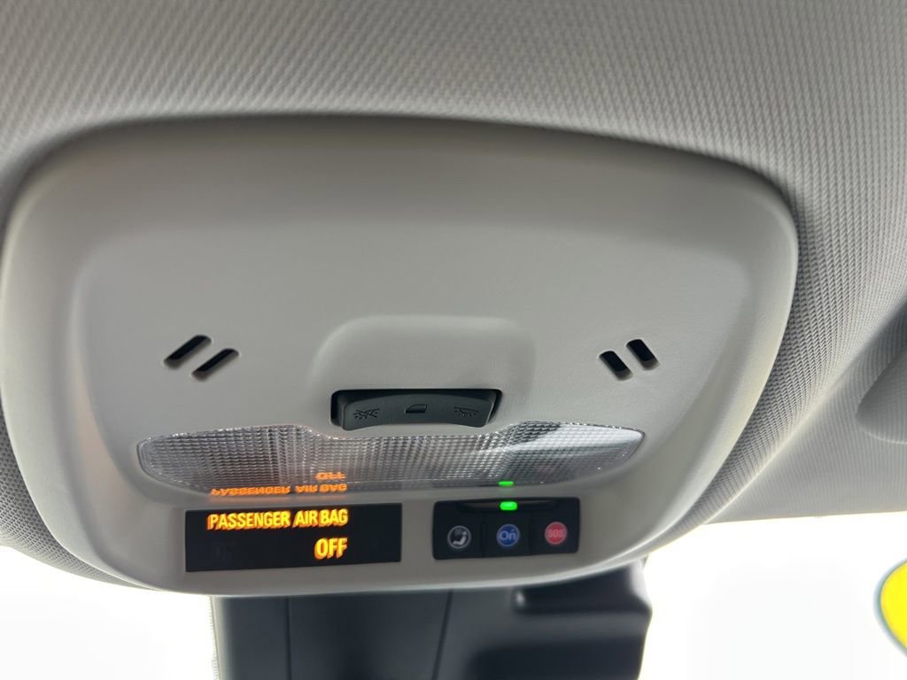 Used 2025 Chevrolet Trax ACTIV w/ Driver Confidence Package image 17