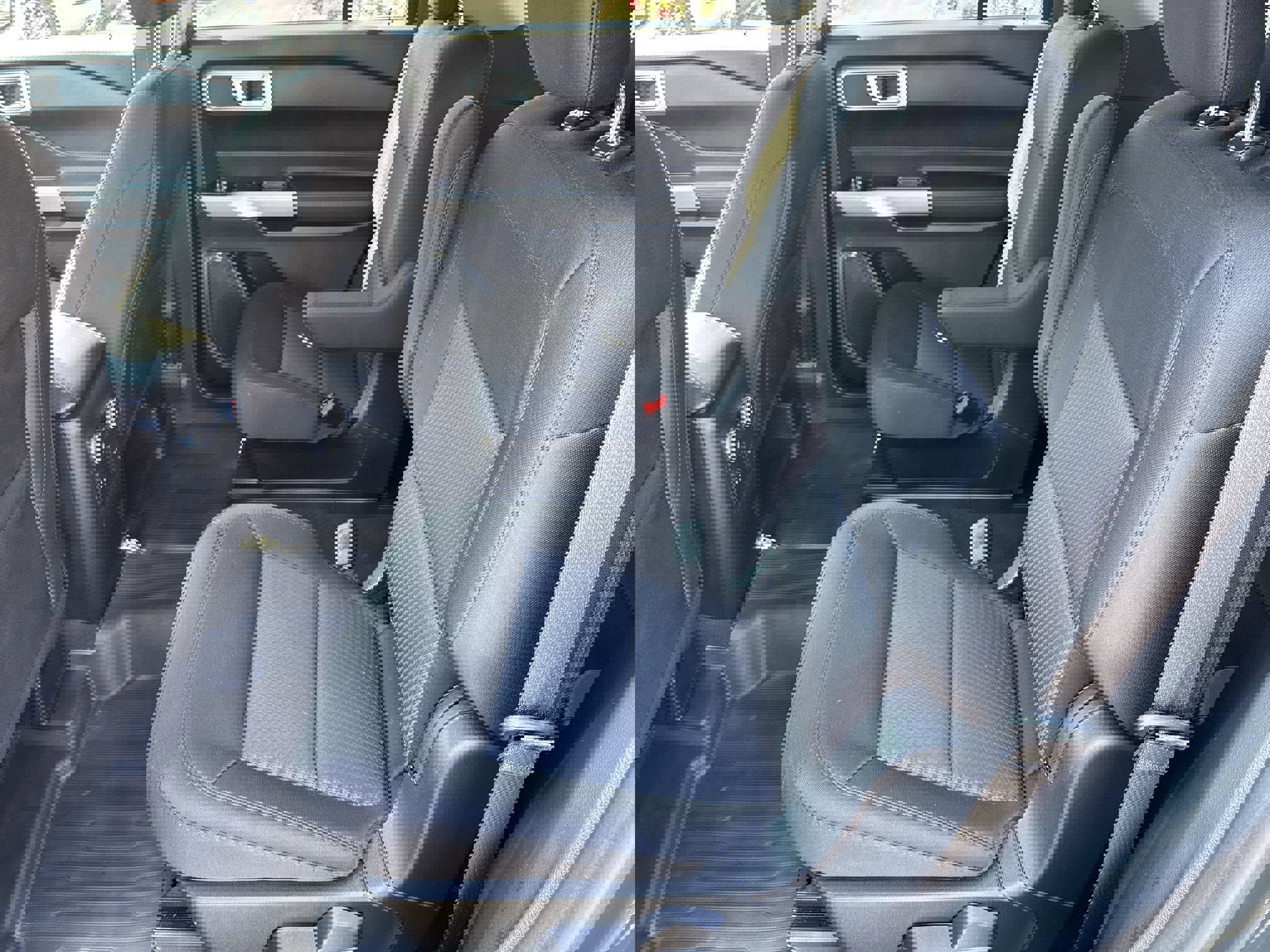 Used 2022 Ford Explorer XLT image 23