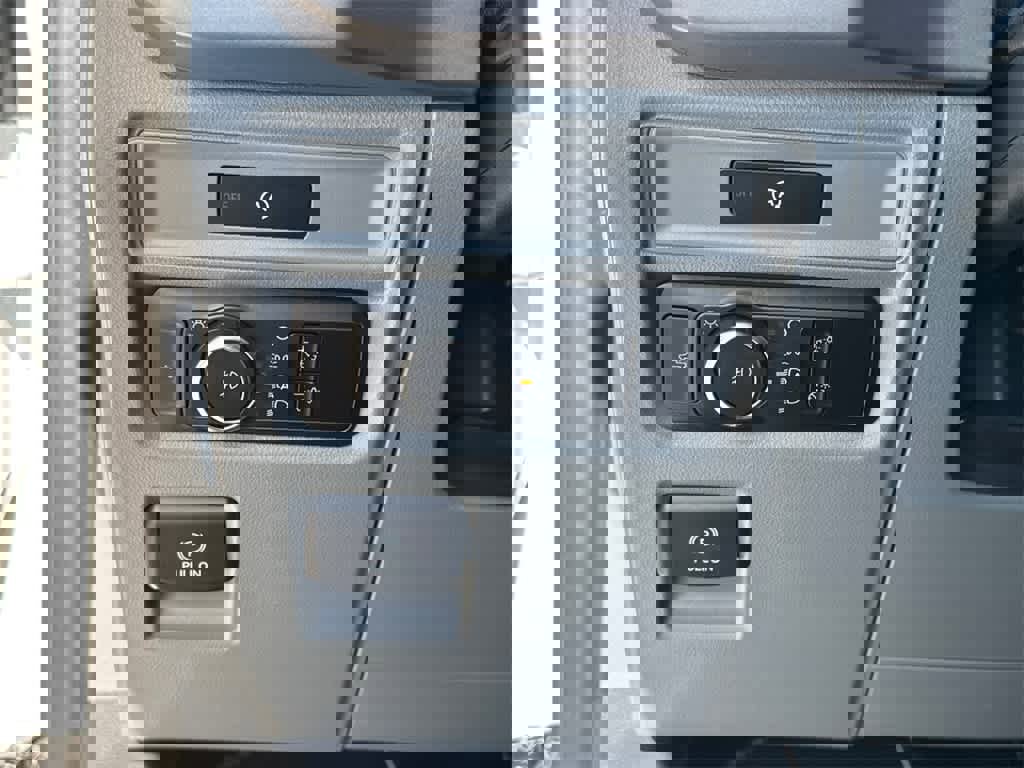 Used 2025 Ford F150 XLT w/ Equipment Group 301A Standard image 29