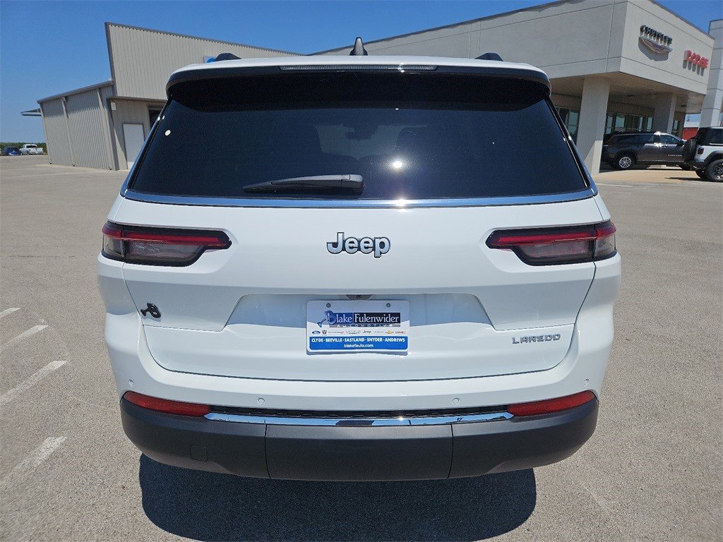 New 2025 Jeep Grand Cherokee L Laredo image 5