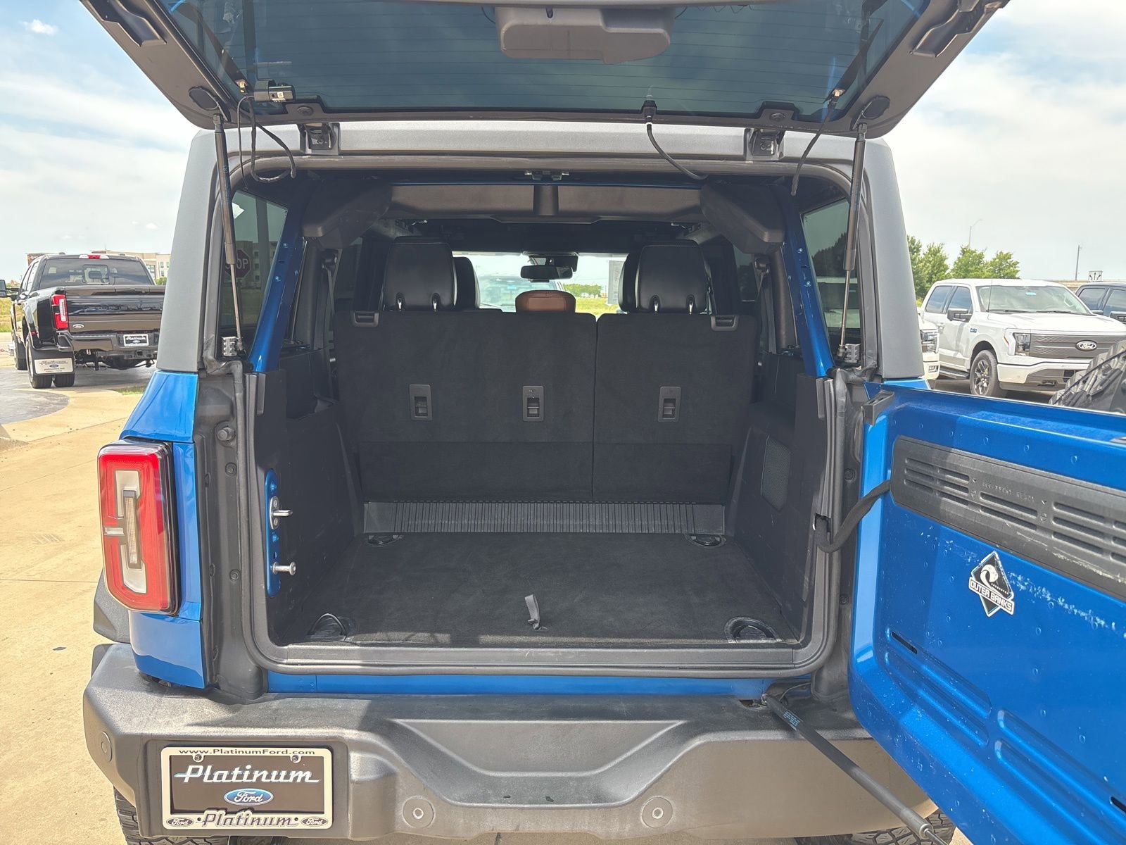 Used 2023 Ford Bronco Outer Banks w/ Sasquatch Package AWD/4WD image 5