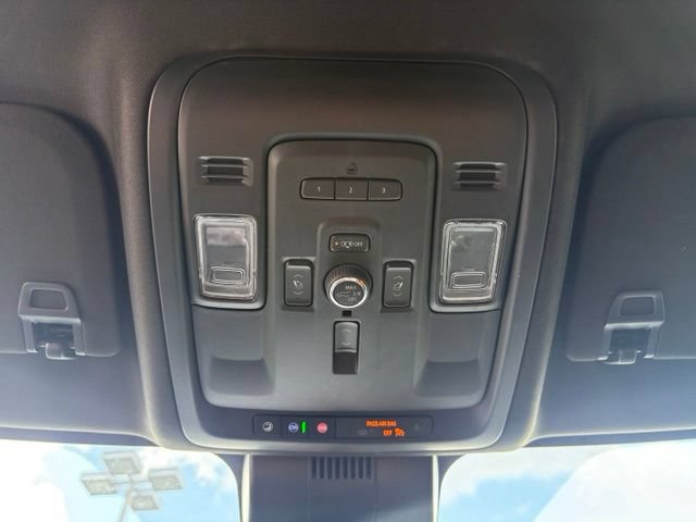 Used 2023 GMC Yukon XL Denali AWD/4WD image 24