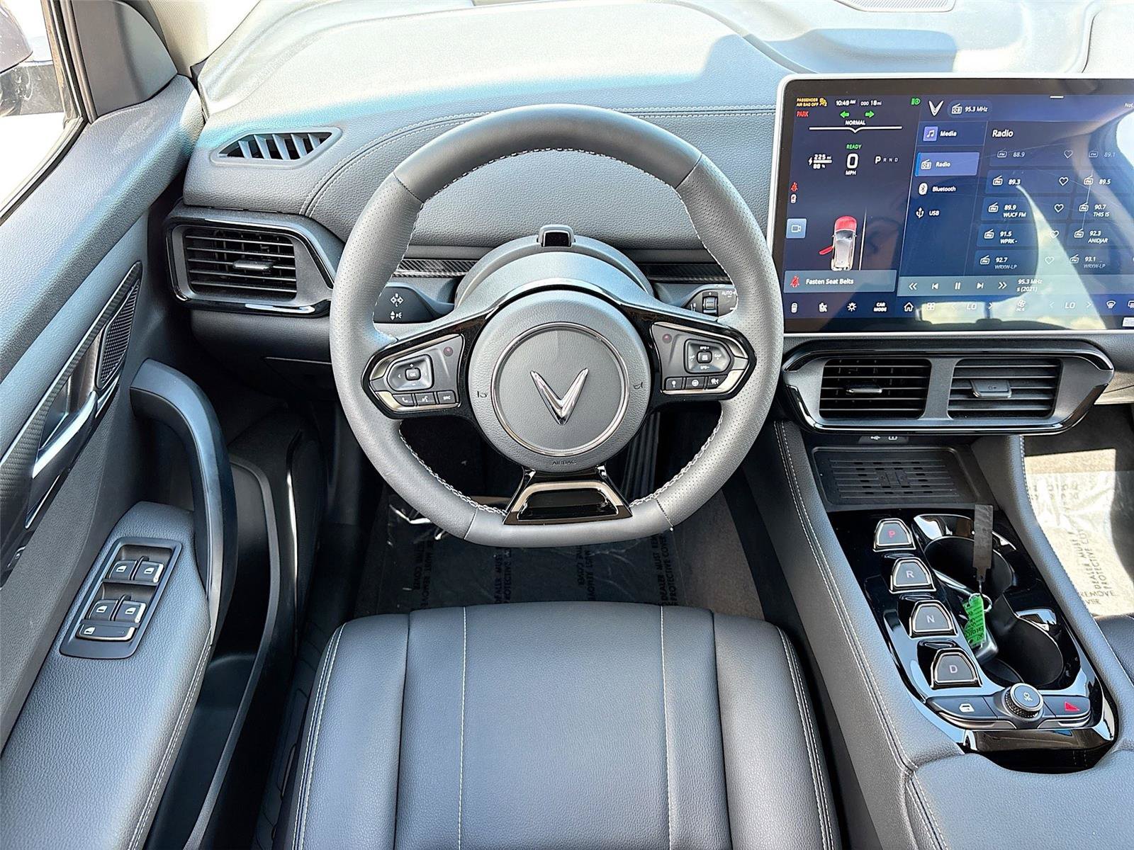New 2025 VinFast VF 8 Eco AWD/4WD image 21