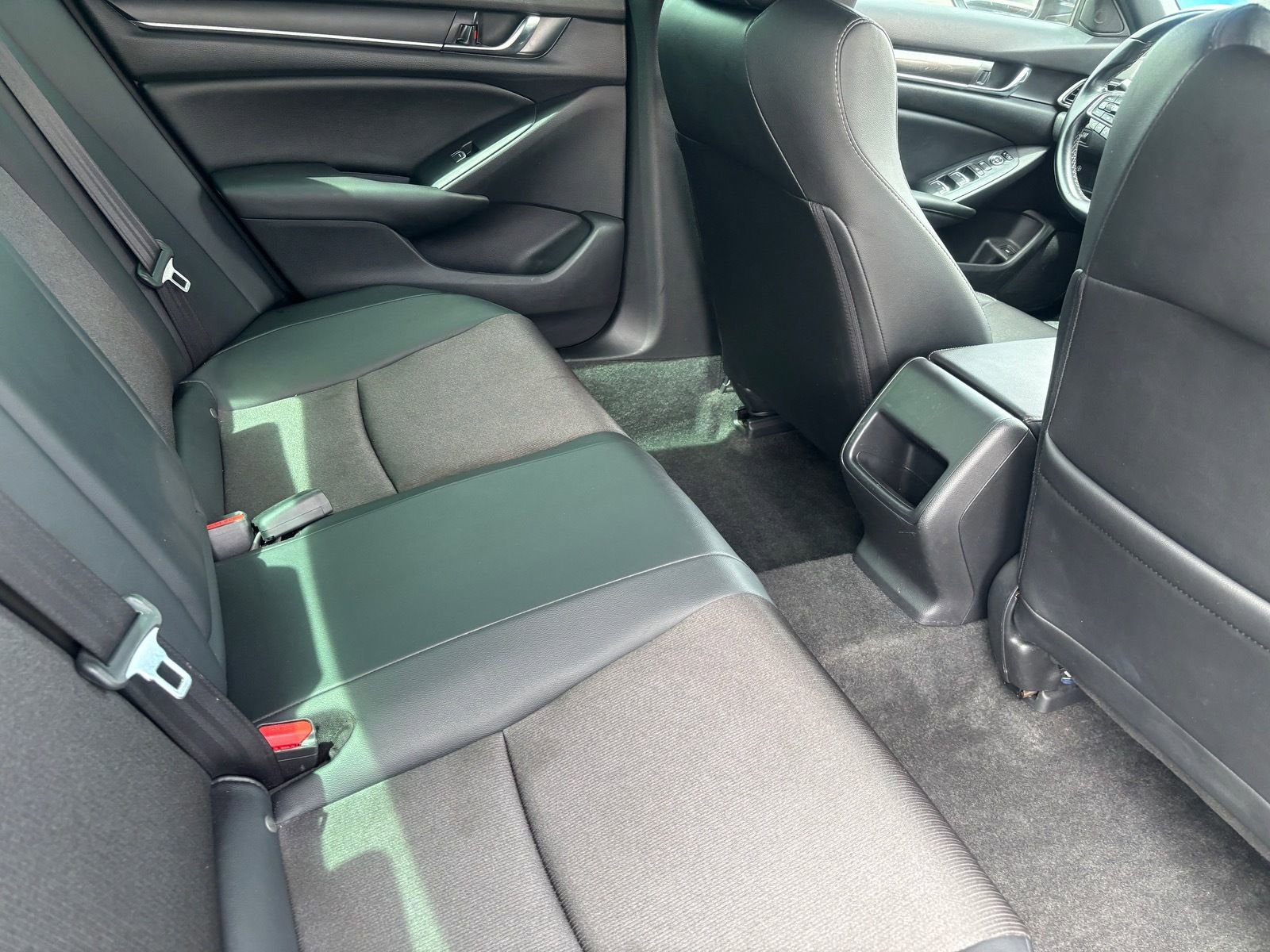 Used 2020 Honda Accord Sport image 16