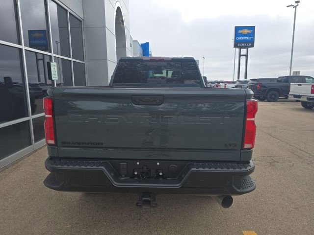 Used 2025 Chevrolet Silverado 2500 LTZ w/ LTZ Plus Package image 10
