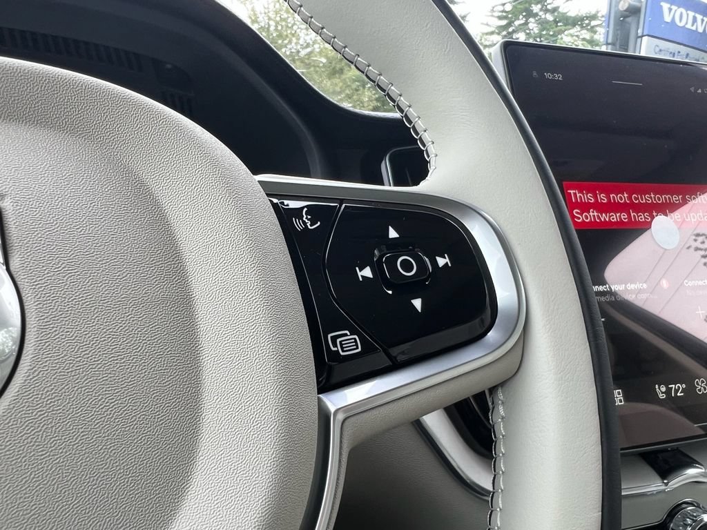 New 2027 Volvo XC60 B5 Ultra AWD/4WD image 13
