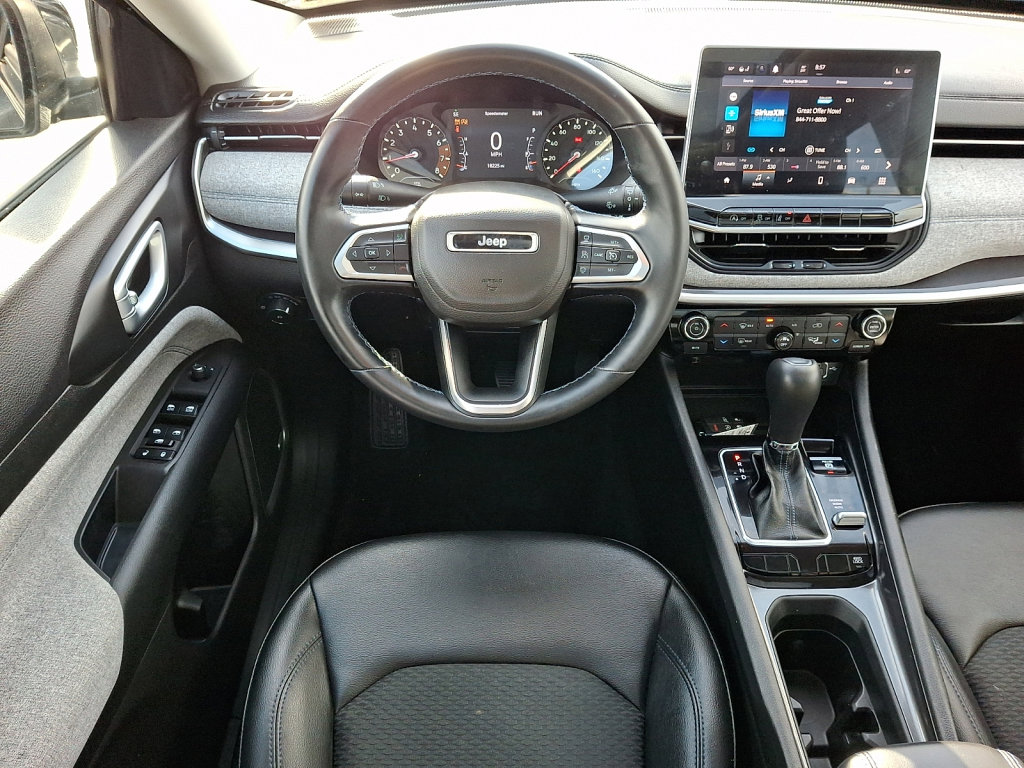 Used 2022 Jeep Compass Latitude w/ Sun and Sound Group AWD/4WD image 22