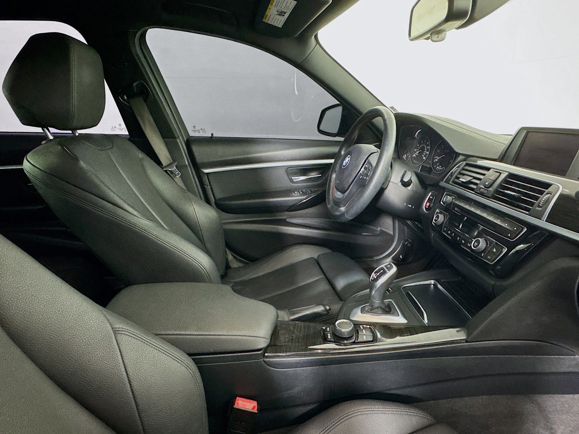 Used 2018 BMW 330i Sedan image 28