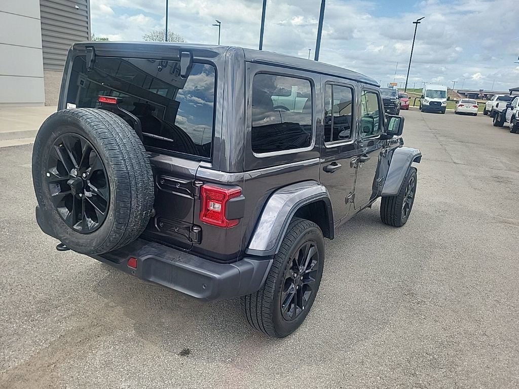 Used 2025 Jeep Wrangler Unlimited Sahara w/ Safety Group image 3