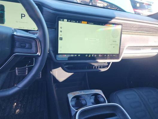 Used 2022 Rivian R1T Adventure image 10