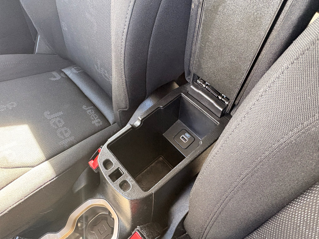 Used 2015 Jeep Renegade Latitude image 27