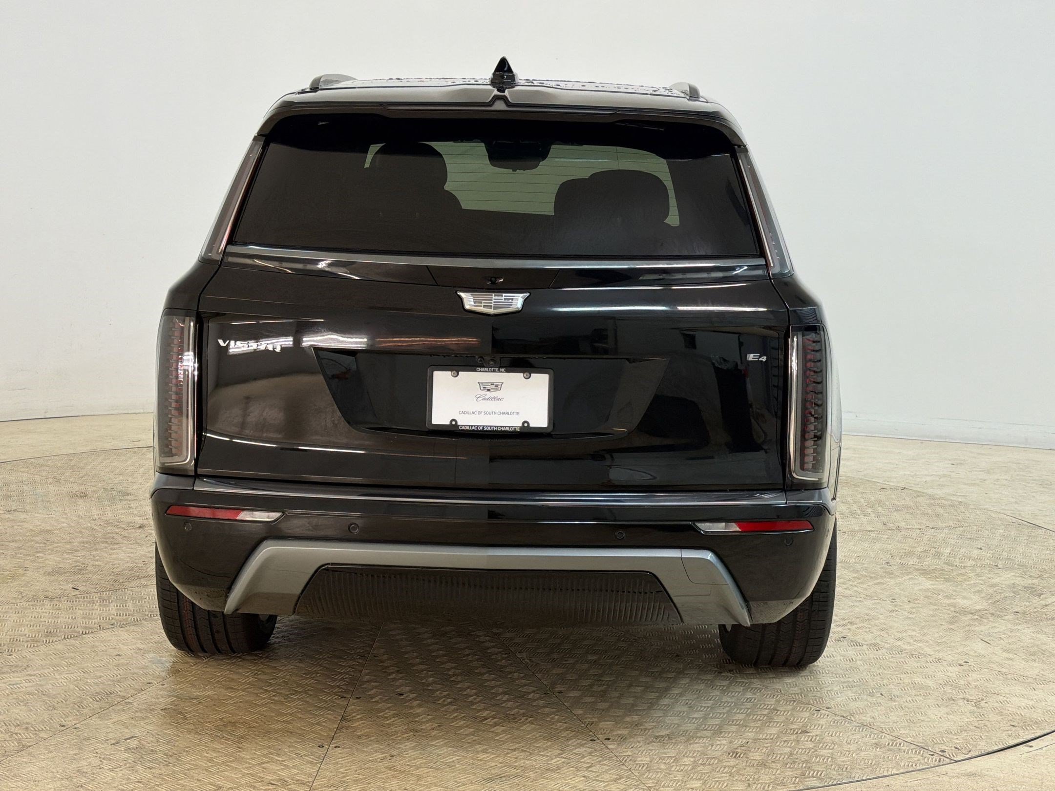 New 2027 Cadillac Vistiq Sport w/ LPO, Floor Liner Package AWD/4WD image 10