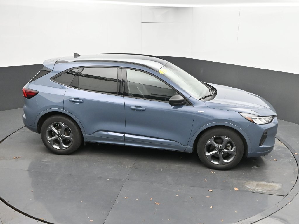 Used 2024 Ford Escape ST-Line w/ Cold Weather Package FWD image 36