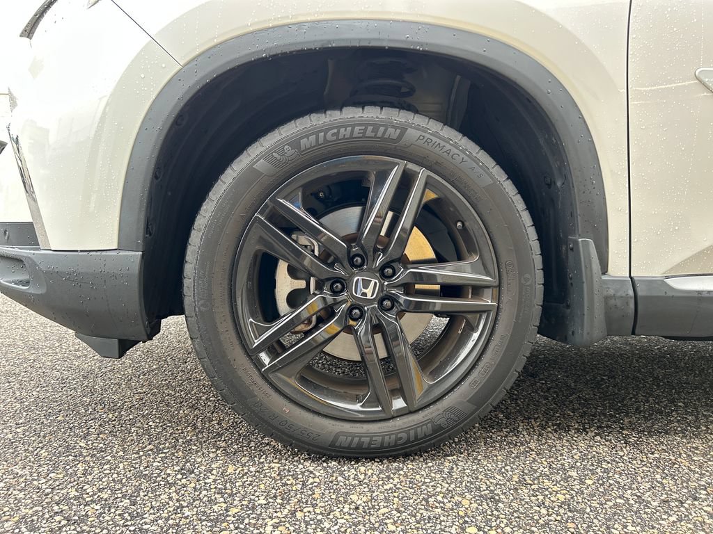 Used 2023 Honda Pilot Touring image 6