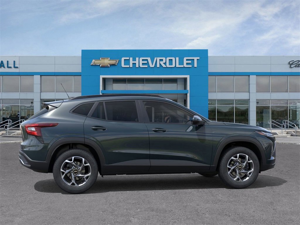 New 2026 Chevrolet Trax LT image 3