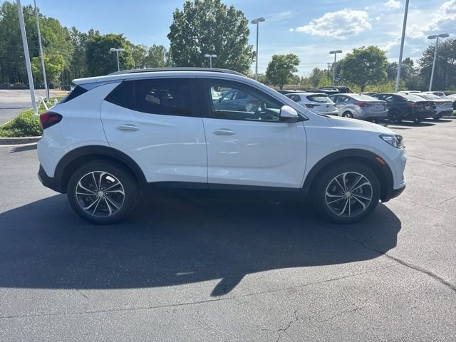 Used 2020 Buick Encore GX Select image 2