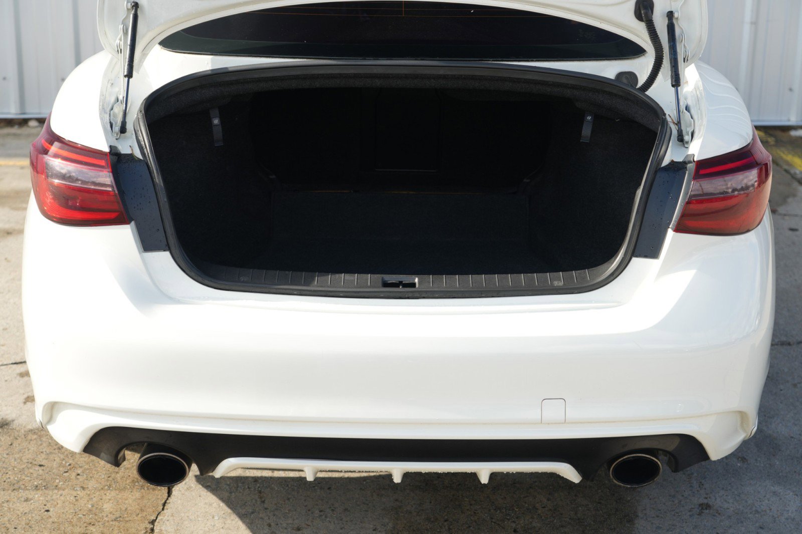 Used 2018 INFINITI Q50 Sport image 9