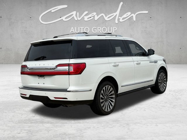 Used 2021 Lincoln Navigator Reserve w/ Luxury Package AWD/4WD image 16