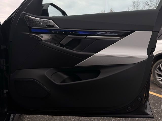 New 2026 BMW M5 image 17