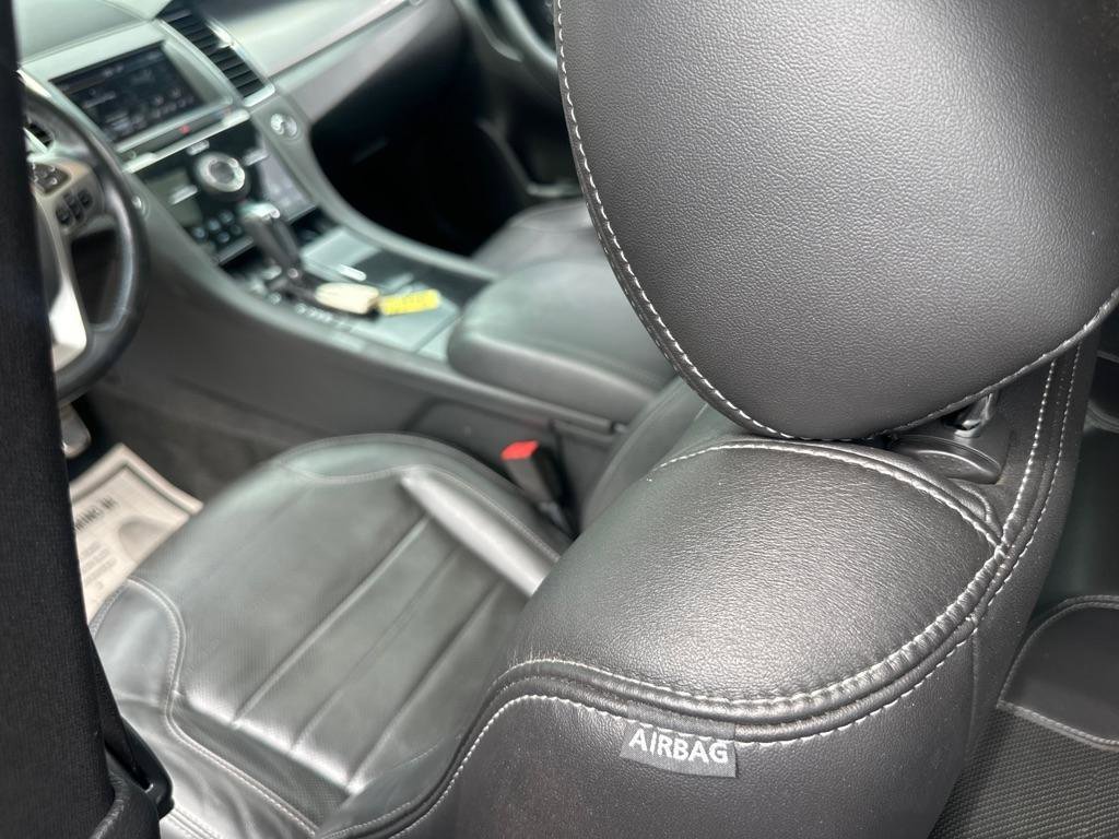 Used 2013 Ford Taurus SHO image 26