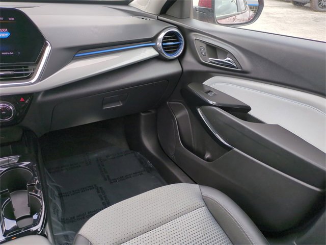 Certified 2025 Chevrolet Trax LT image 18