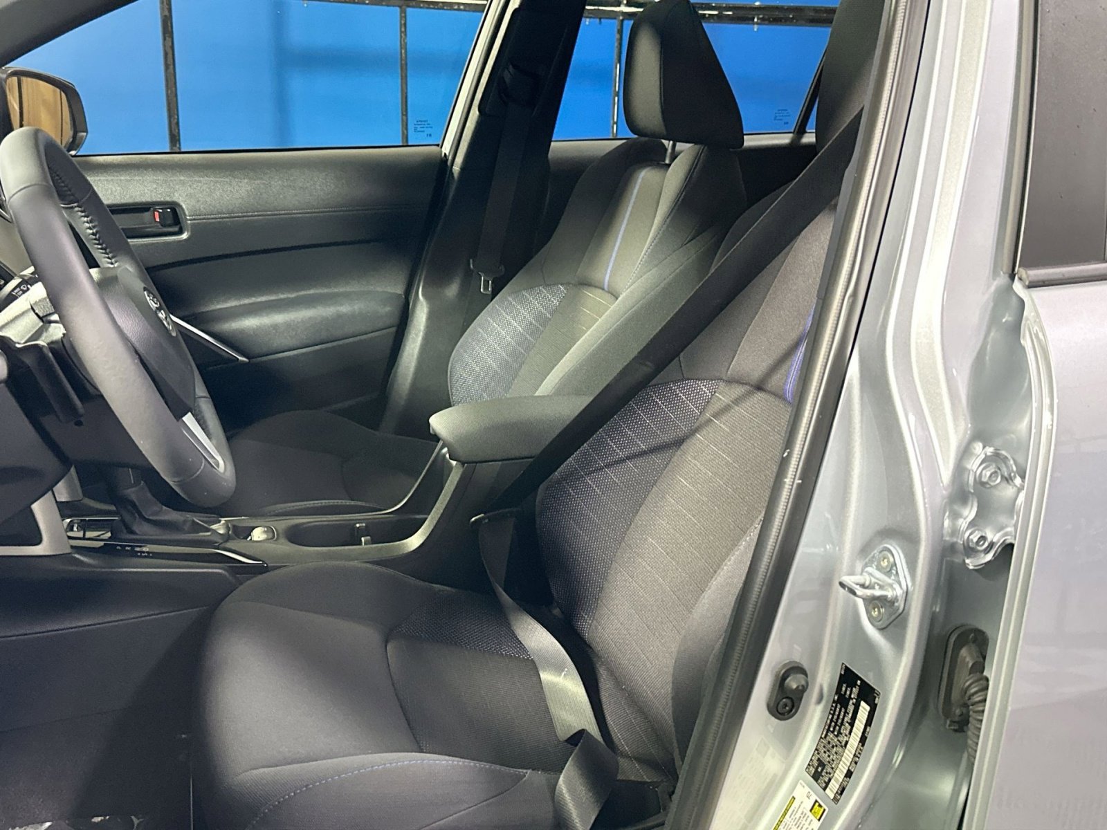 Used 2024 Toyota Corolla Cross SE w/ Moonroof Package image 13