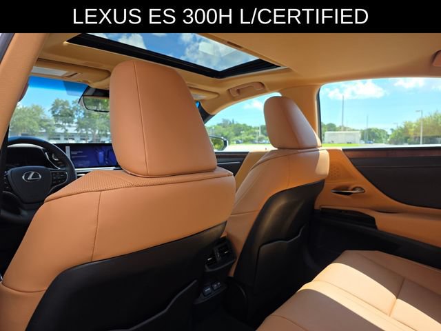 Used 2025 Lexus ES 300h w/ Premium Package FWD image 18