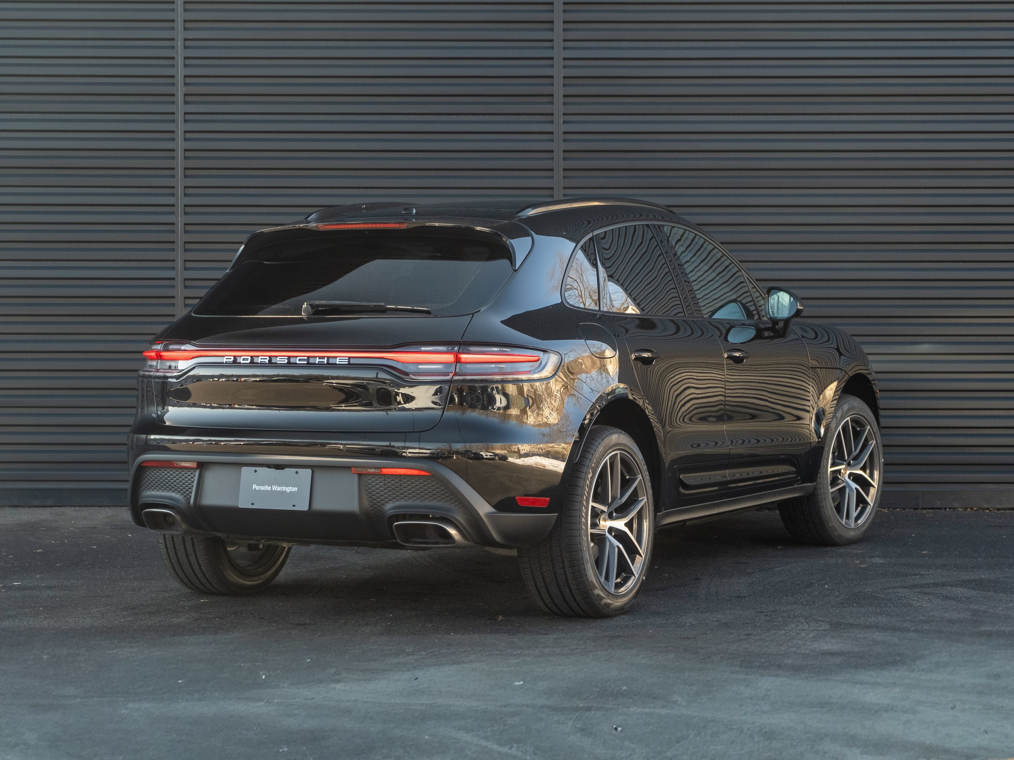 Certified 2026 Porsche Macan Turbo AWD/4WD image 8