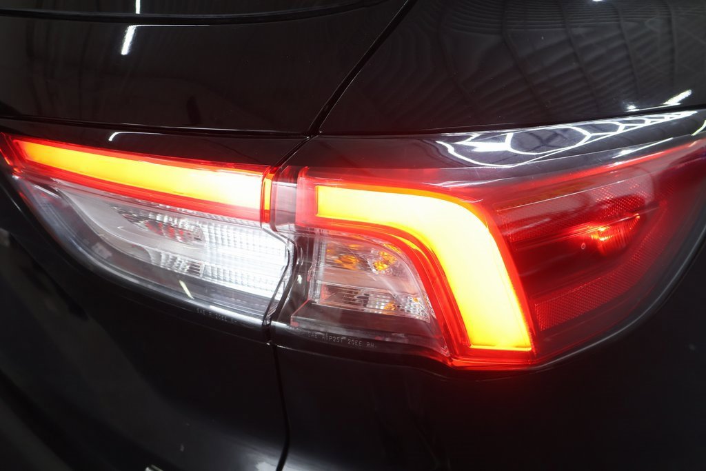 Used 2021 Ford Escape SE image 29